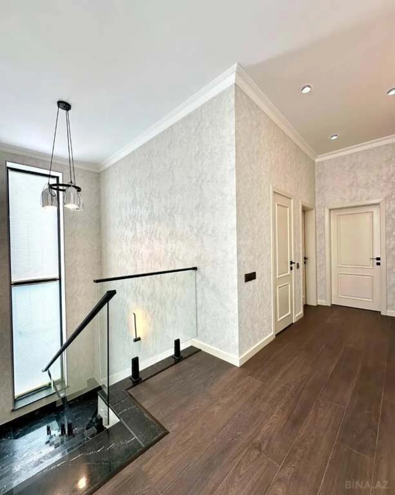 Satılır 4 otaqlı həyət evi 200 m²