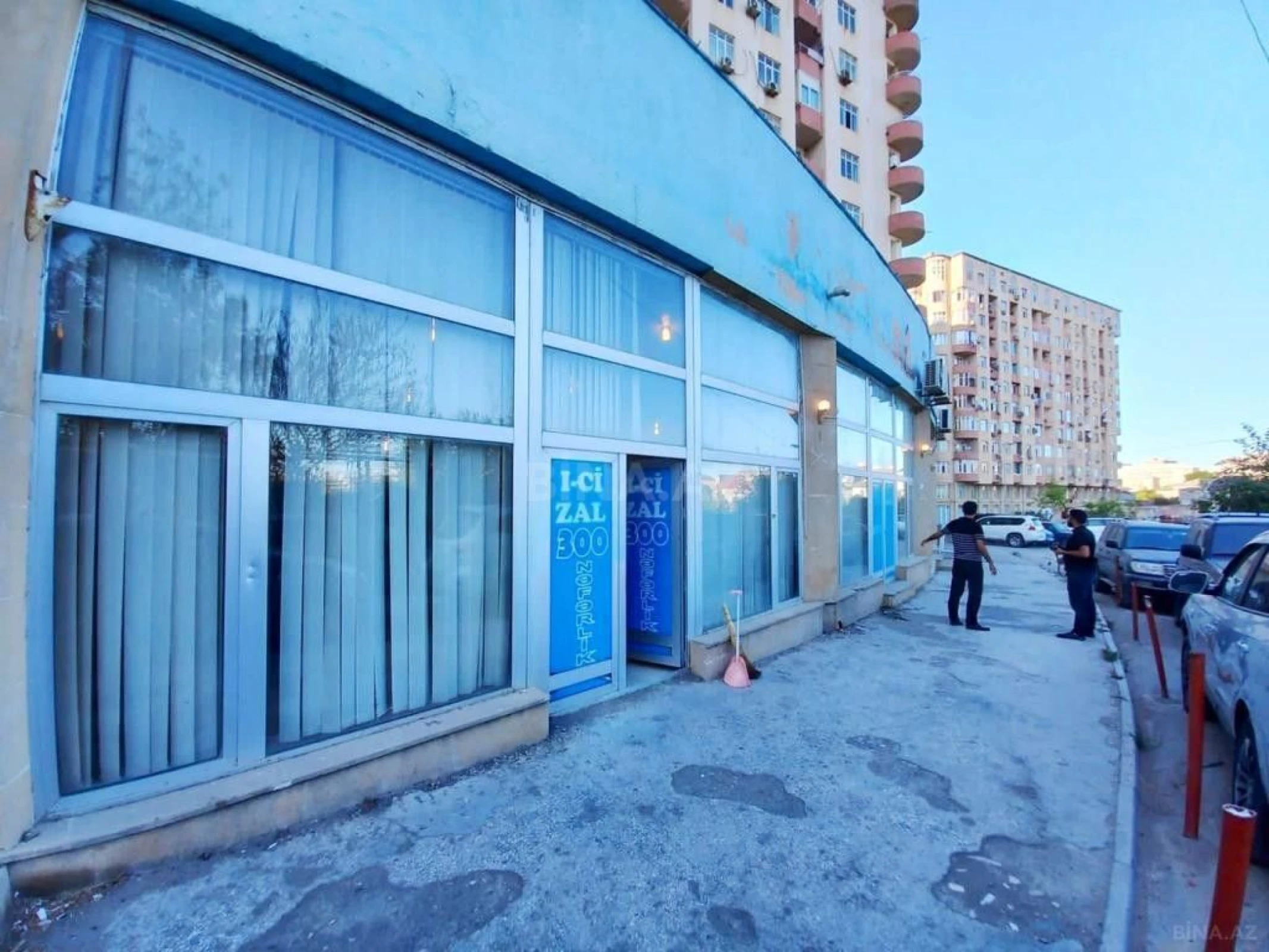 Satılır obyekt 300 m²
