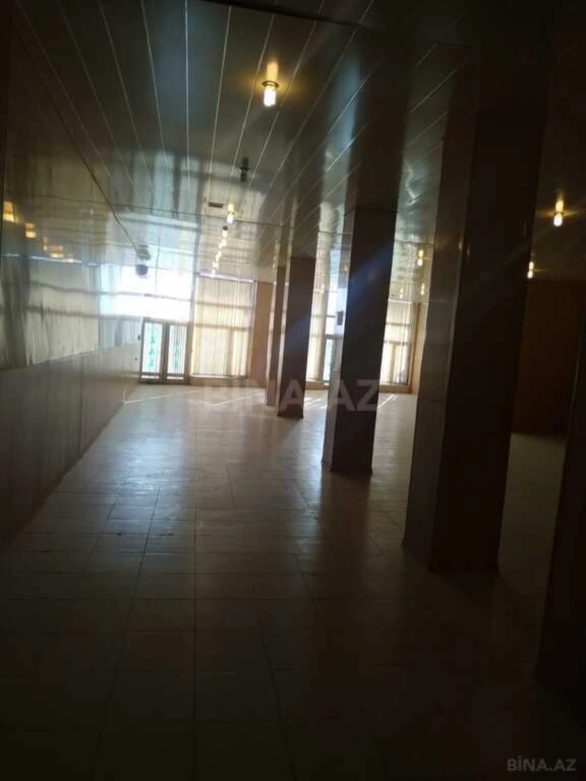 Satılır obyekt 300 m²