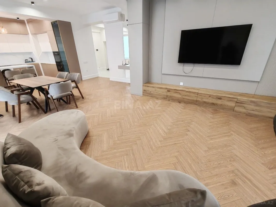 Kirayə verilir 3 otaqlı mənzil 120 m²