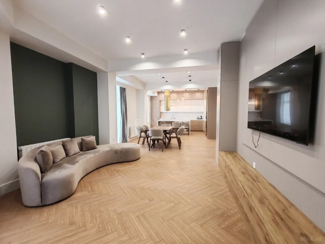 Kirayə verilir 3 otaqlı mənzil 120 m²