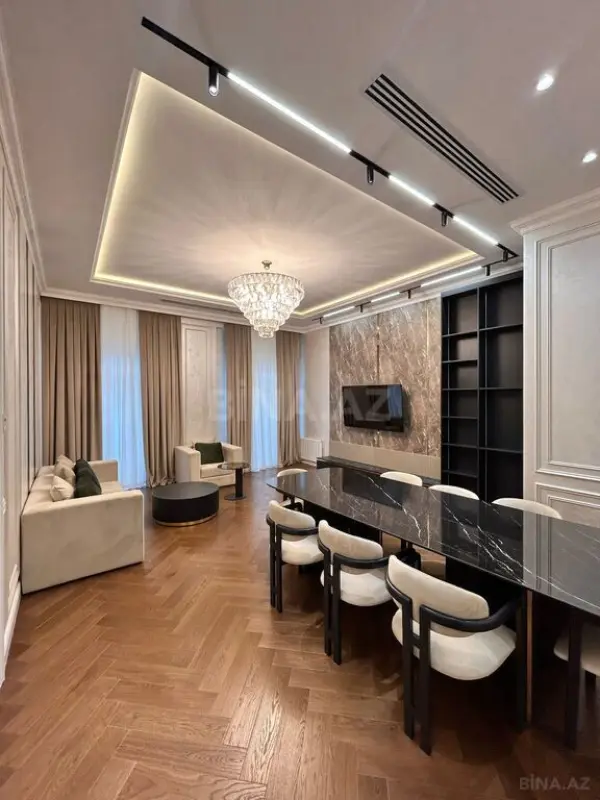 Kirayə verilir 4 otaqlı mənzil 156 m²