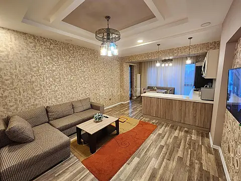 Satılır 3 otaqlı mənzil 118 m²