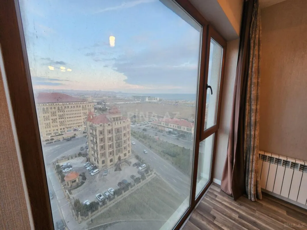 Satılır 3 otaqlı mənzil 118 m²