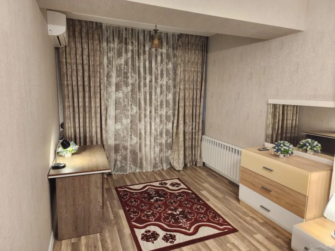 Satılır 3 otaqlı mənzil 118 m²