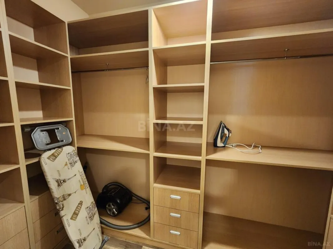 Satılır 3 otaqlı mənzil 118 m²