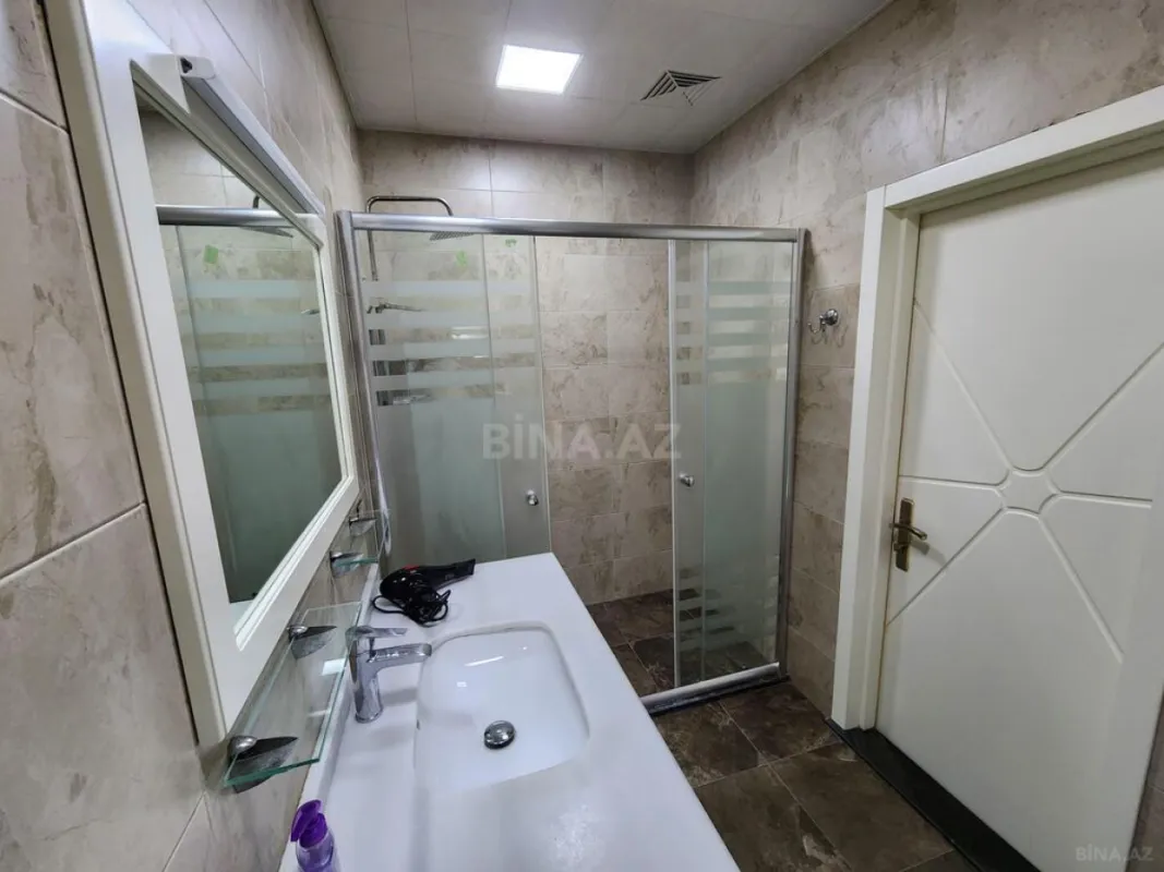 Satılır 3 otaqlı mənzil 118 m²