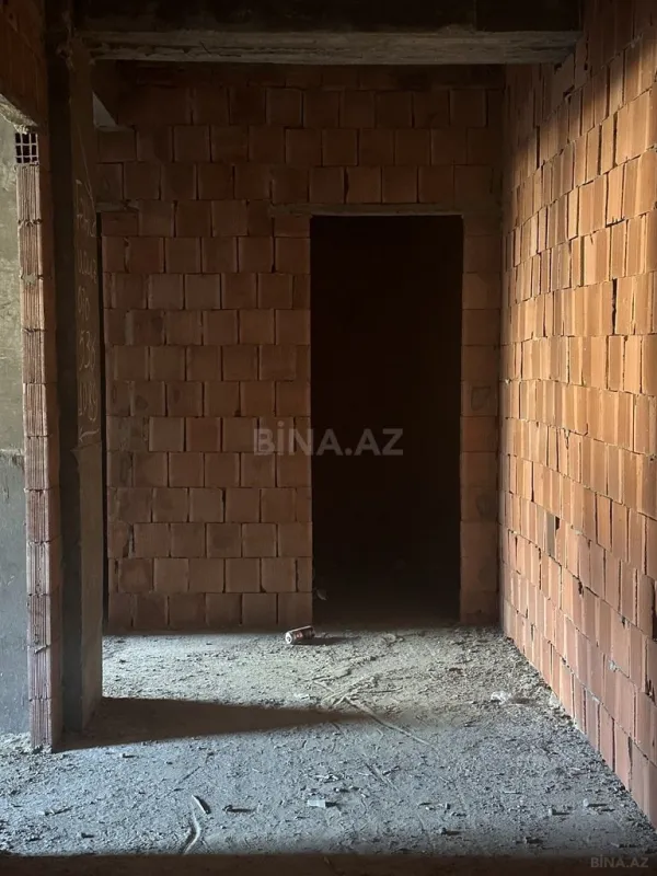 Satılır 2 otaqlı mənzil 83 m²