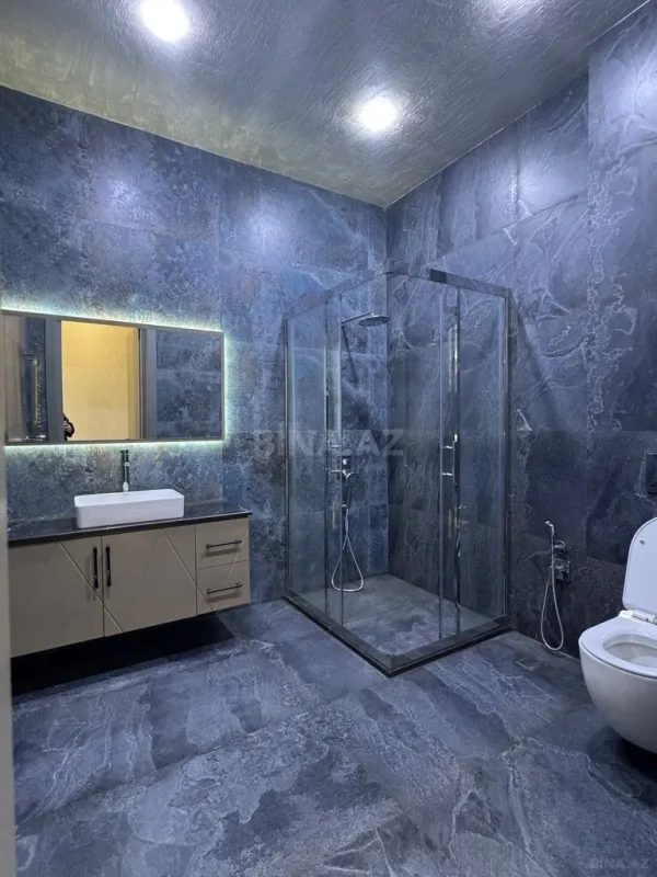 Satılır 6 otaqlı həyət evi 400 m²