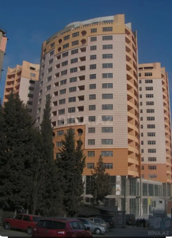 Satılır 4 otaqlı mənzil 165 m²