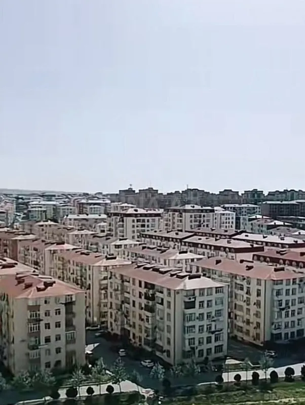 Satılır 2 otaqlı mənzil 83 m²