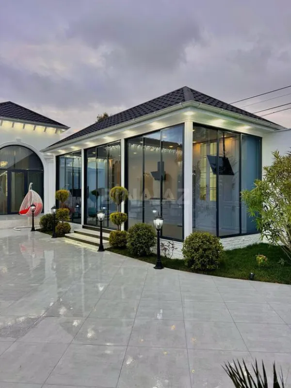 Satılır 5 otaqlı həyət evi 280 m²