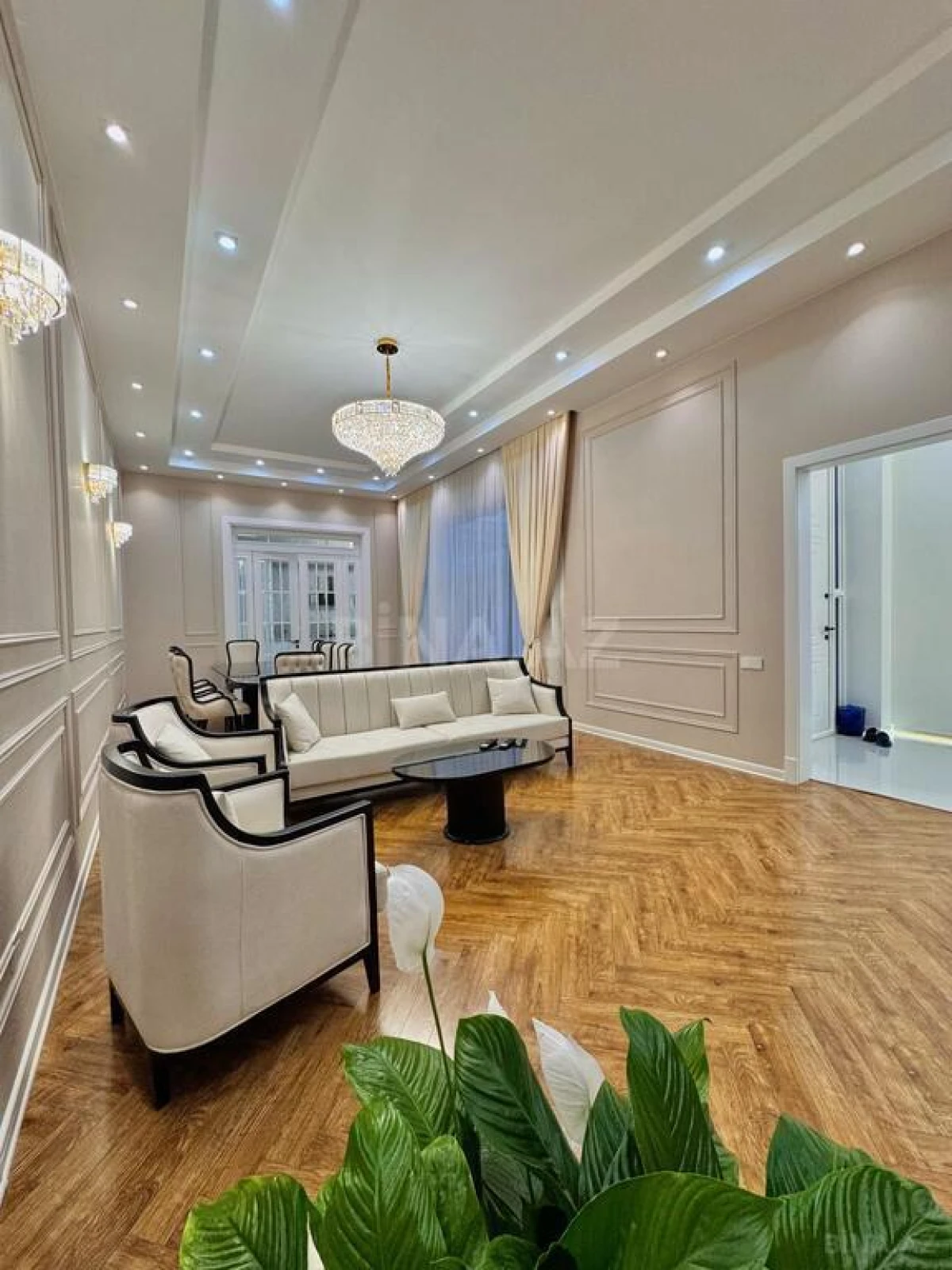 Satılır 5 otaqlı həyət evi 280 m²