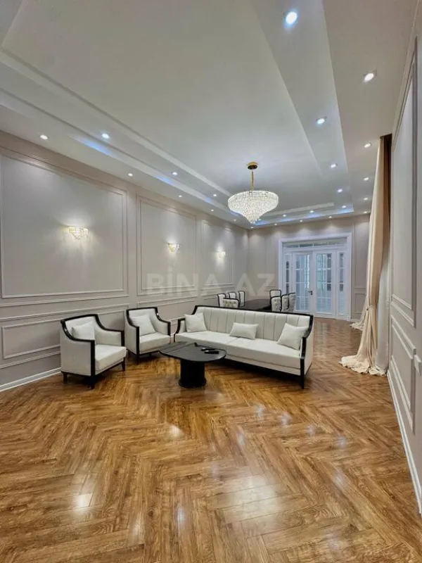 Satılır 5 otaqlı həyət evi 280 m²