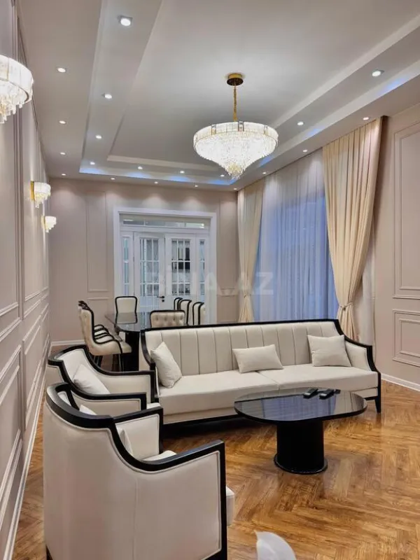 Satılır 5 otaqlı həyət evi 280 m²