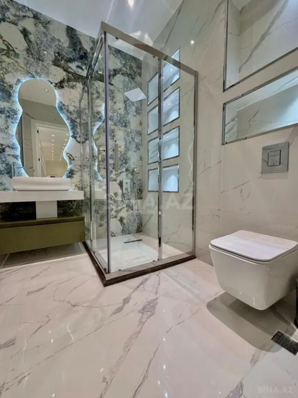 Satılır 5 otaqlı həyət evi 280 m²