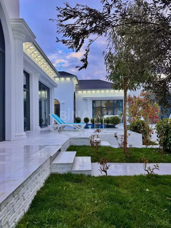 Satılır 5 otaqlı həyət evi 280 m²