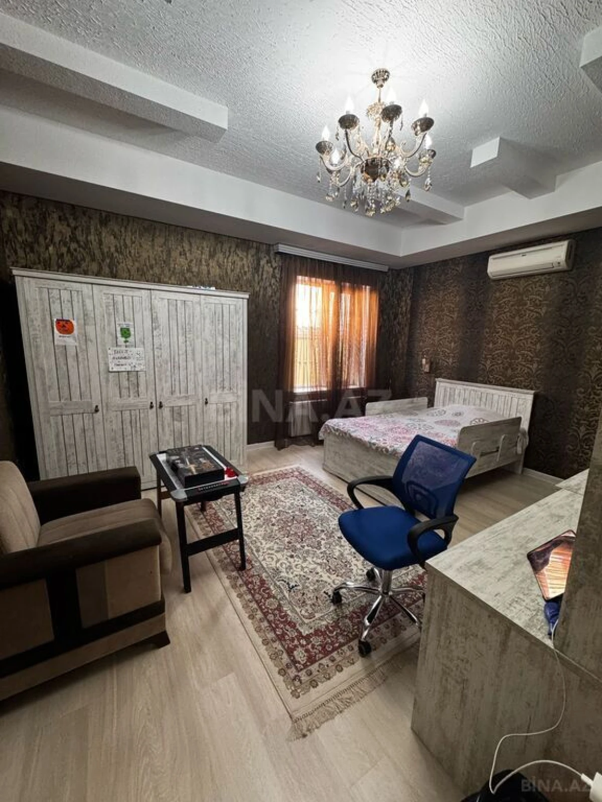 Satılır 5 otaqlı həyət evi 200 m²