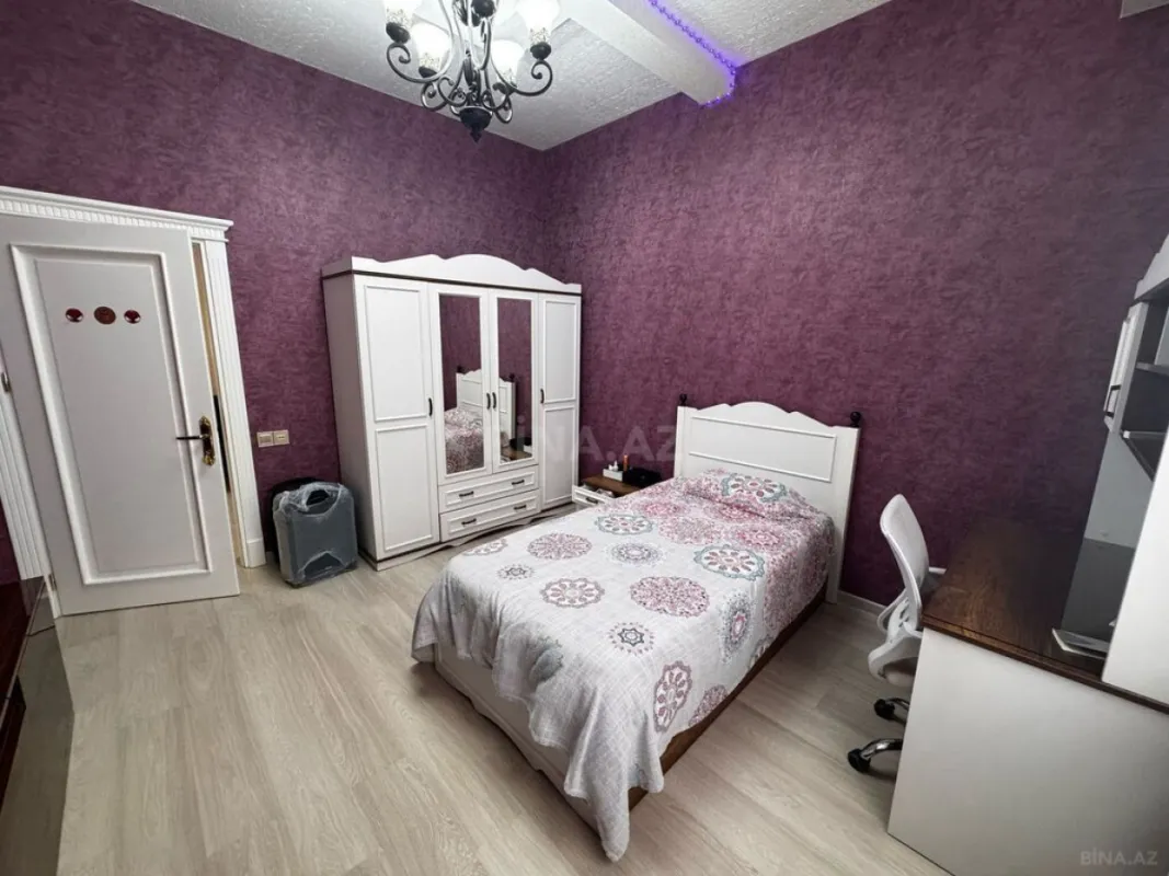 Satılır 5 otaqlı həyət evi 200 m²