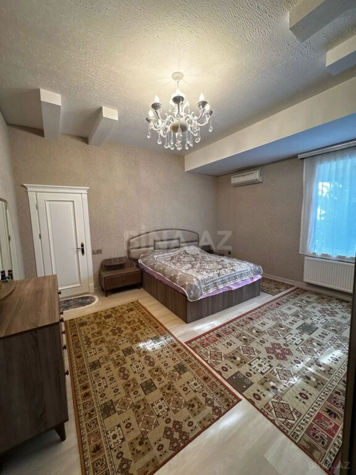 Satılır 5 otaqlı həyət evi 200 m²