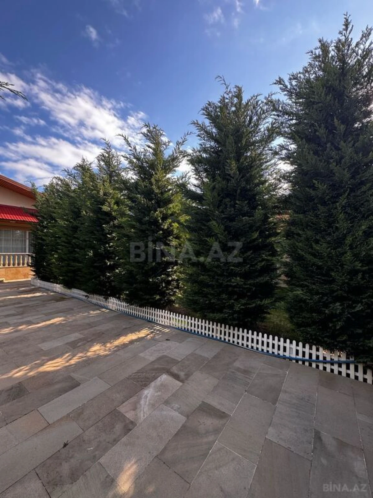 Satılır 5 otaqlı həyət evi 200 m²