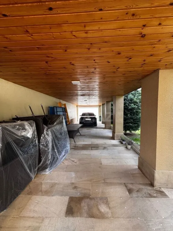 Satılır 5 otaqlı həyət evi 200 m²