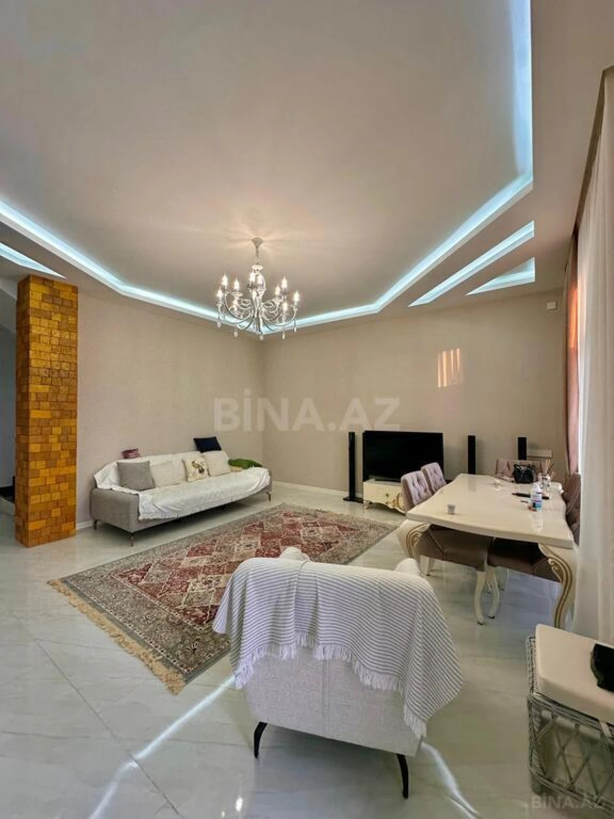 Satılır 7 otaqlı həyət evi 350 m²