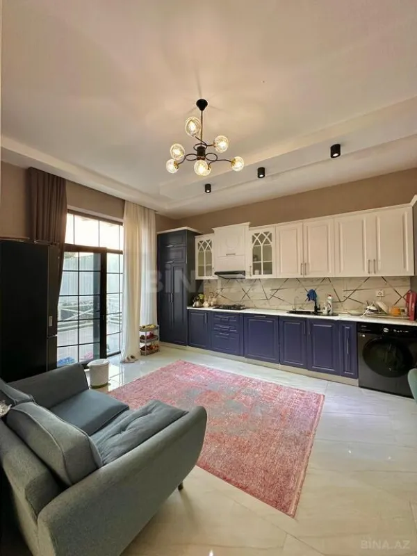 Satılır 7 otaqlı həyət evi 350 m²