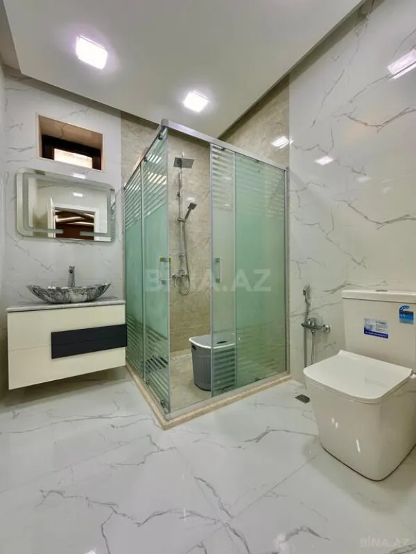 Satılır 7 otaqlı həyət evi 350 m²