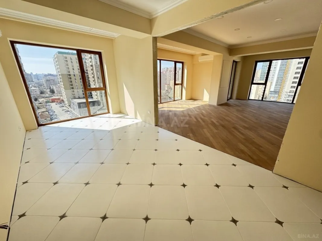 Satılır 4 otaqlı mənzil 185 m²