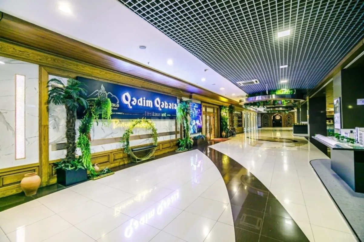 Satılır 4 otaqlı mənzil 185 m²