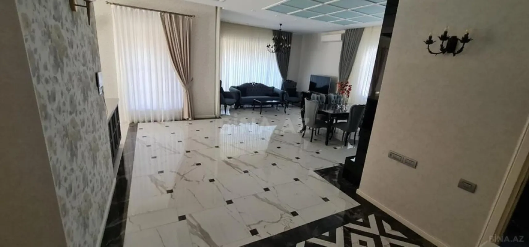 Kirayə verilir 6 otaqlı həyət evi 400 m²