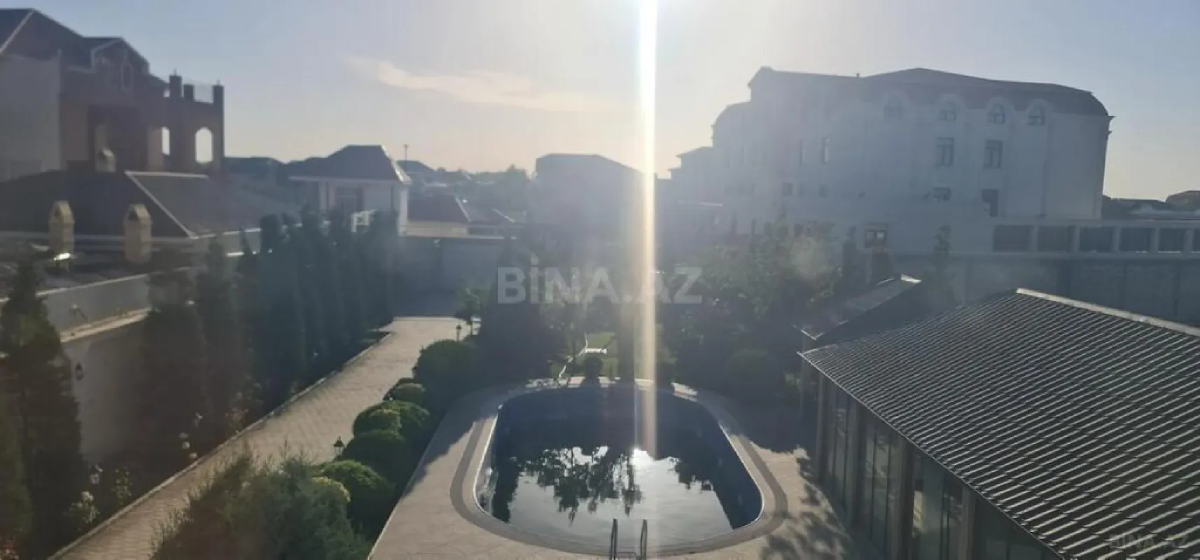 Kirayə verilir 6 otaqlı həyət evi 400 m²