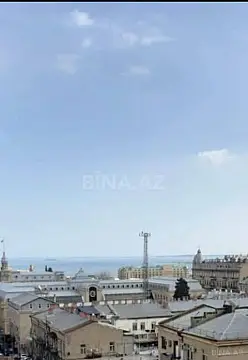 Satılır 5 otaqlı mənzil 290 m²