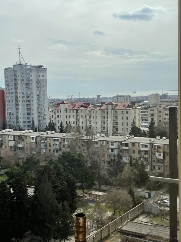 Satılır 3 otaqlı mənzil 84 m²