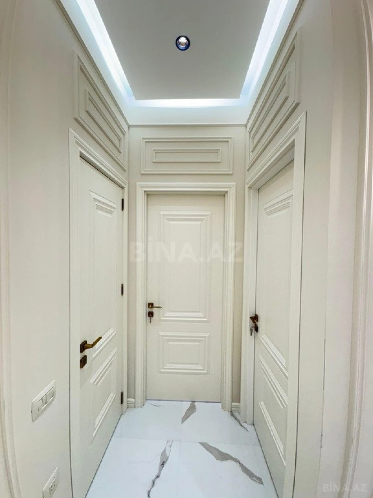 Satılır 2 otaqlı mənzil 68 m²