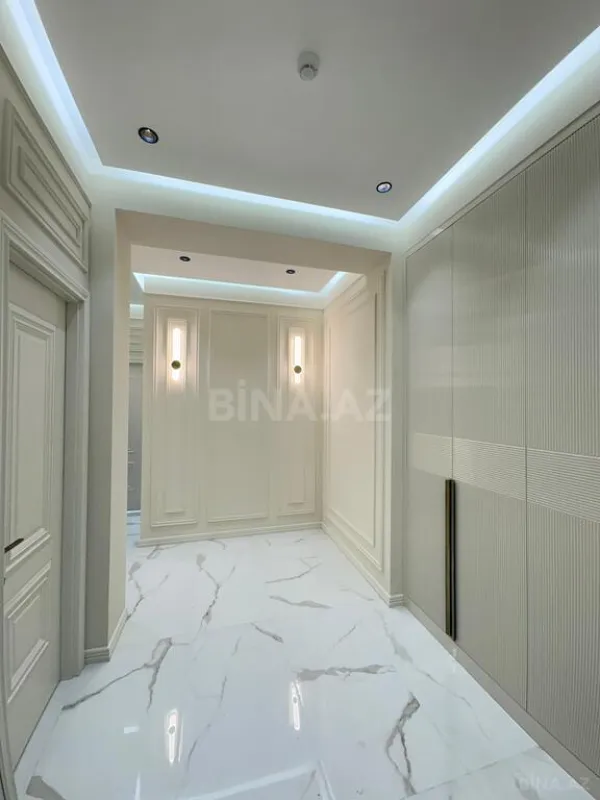 Satılır 2 otaqlı mənzil 68 m²