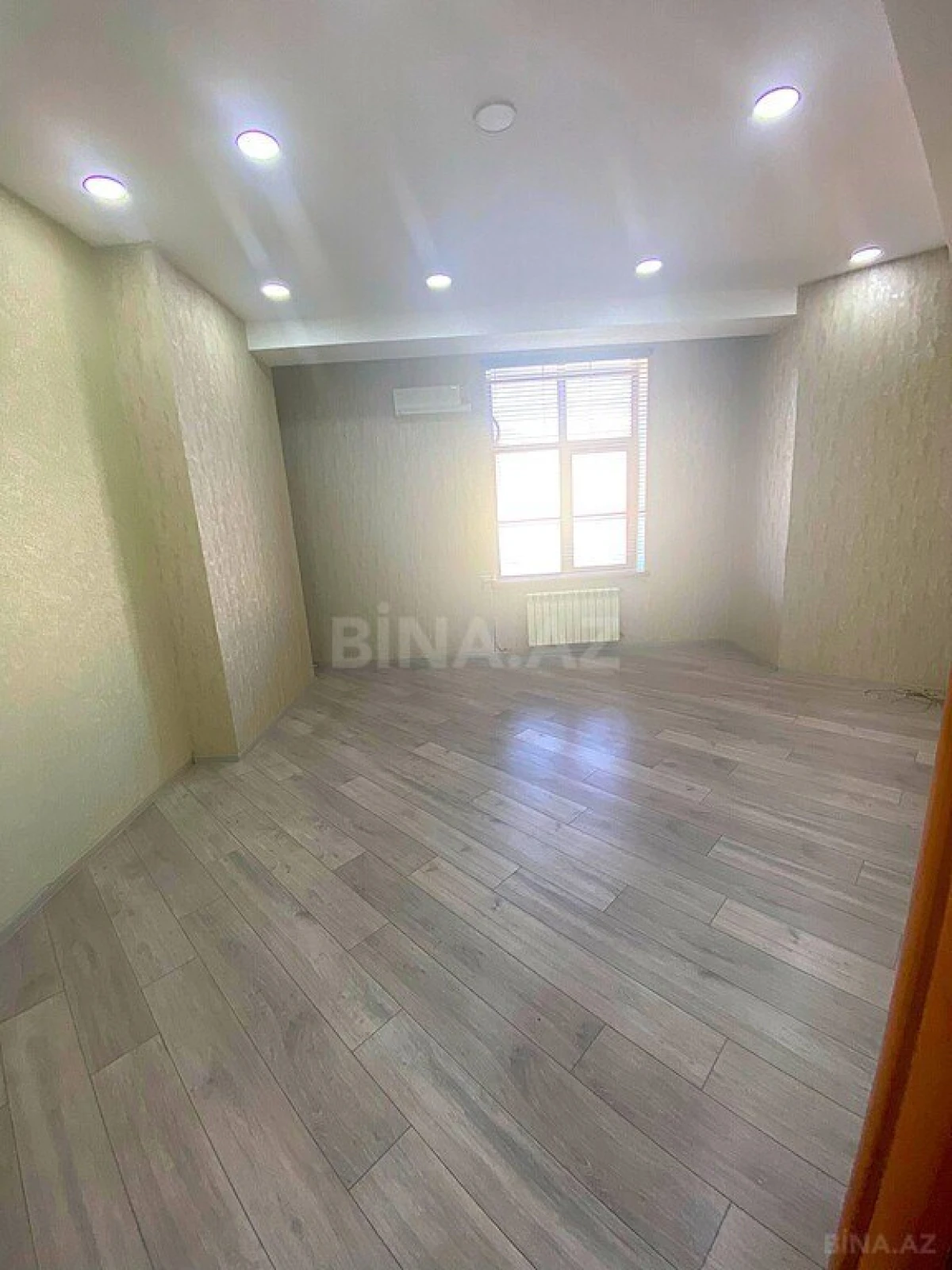 Kirayə verilir 3 otaqlı ofis 100 m²