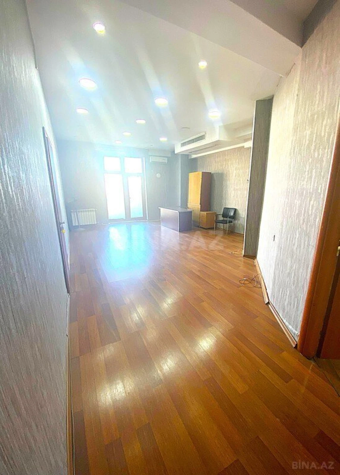 Kirayə verilir 3 otaqlı ofis 100 m²