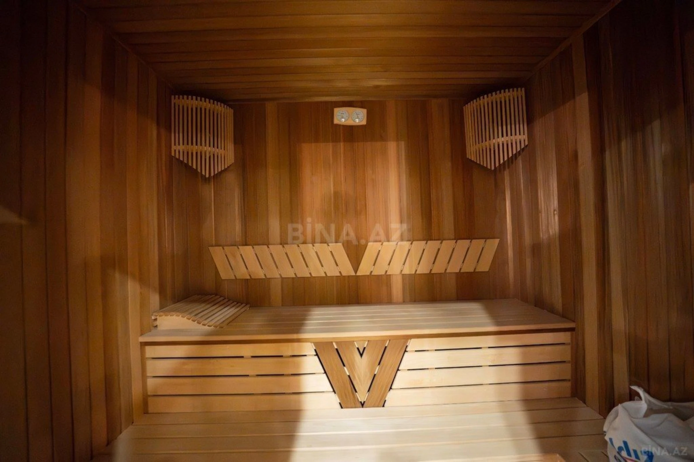 Satılır 7 otaqlı həyət evi 850 m²