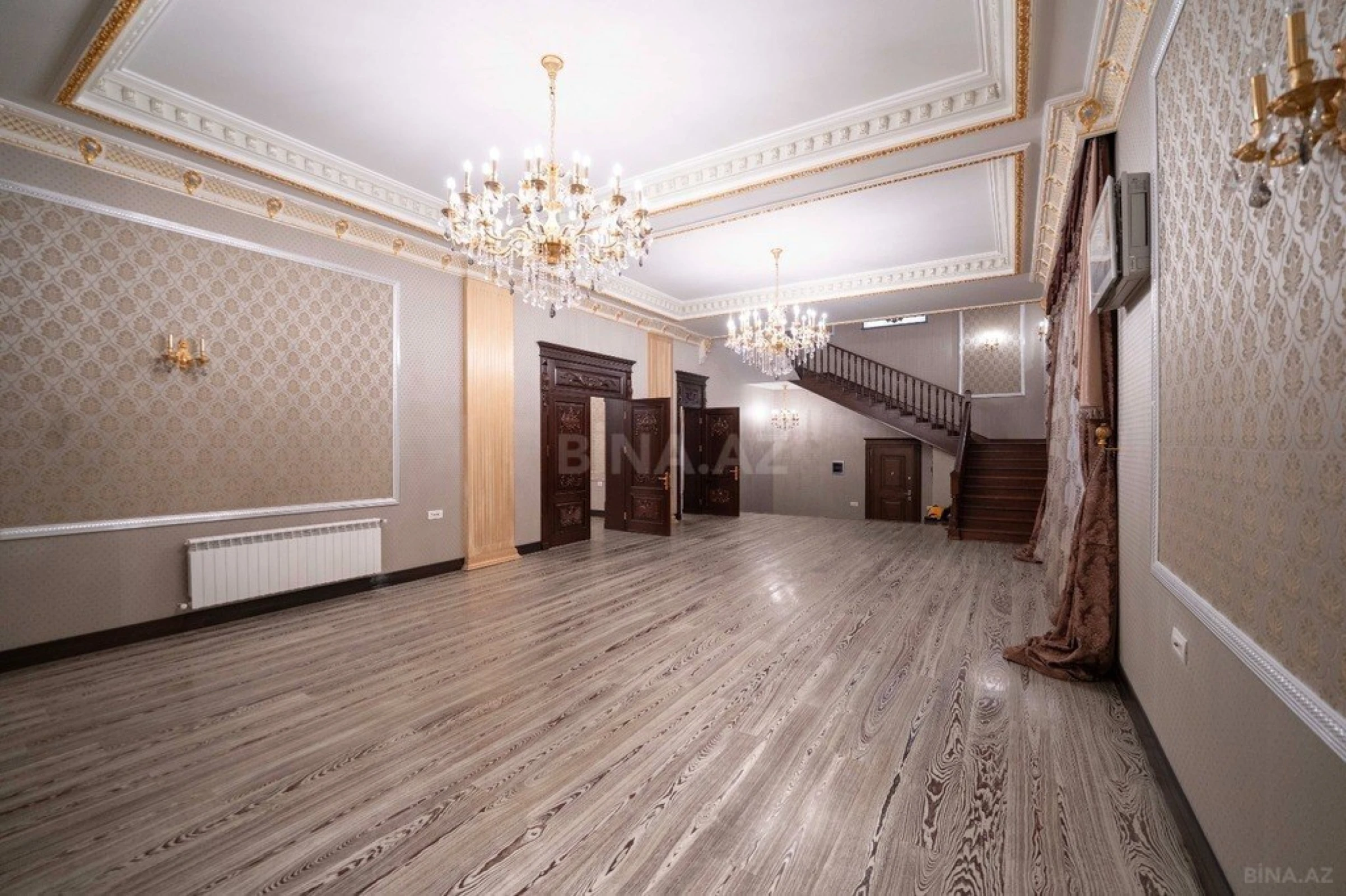 Satılır 7 otaqlı həyət evi 850 m²