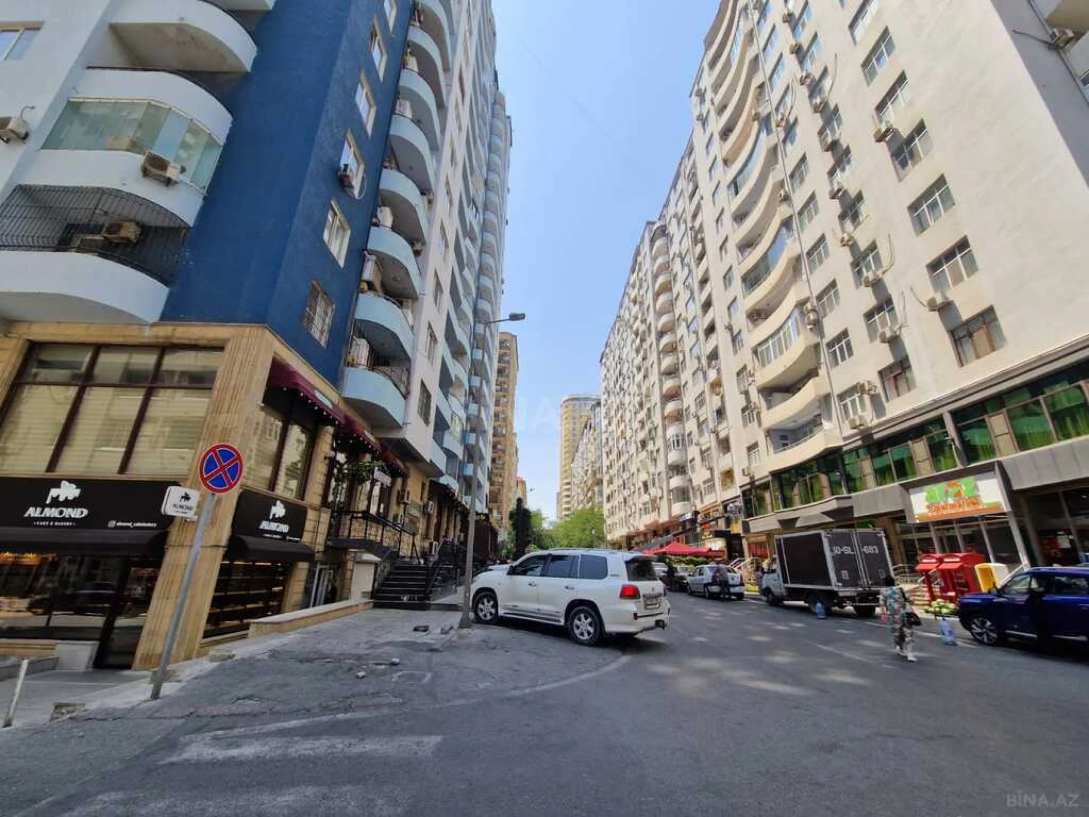 Satılır 5 otaqlı mənzil 230 m²