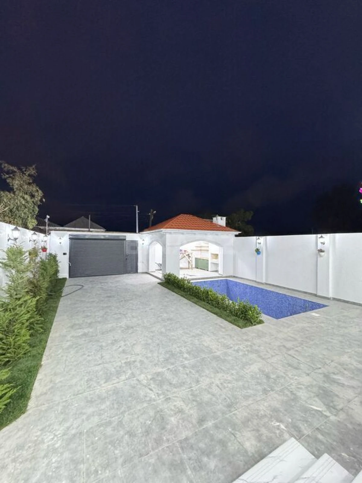 Satılır 4 otaqlı həyət evi 160 m²