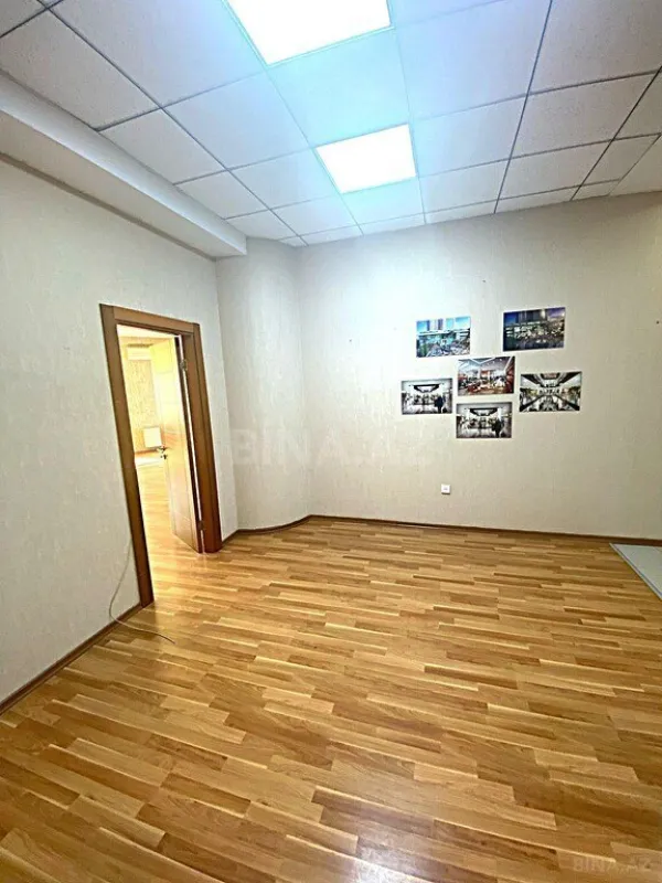 Kirayə verilir 3 otaqlı ofis 145 m²