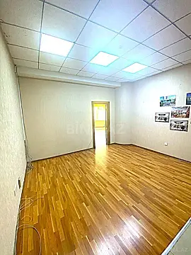 Kirayə verilir 3 otaqlı ofis 145 m²