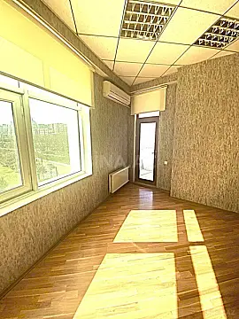 Kirayə verilir 3 otaqlı ofis 145 m²