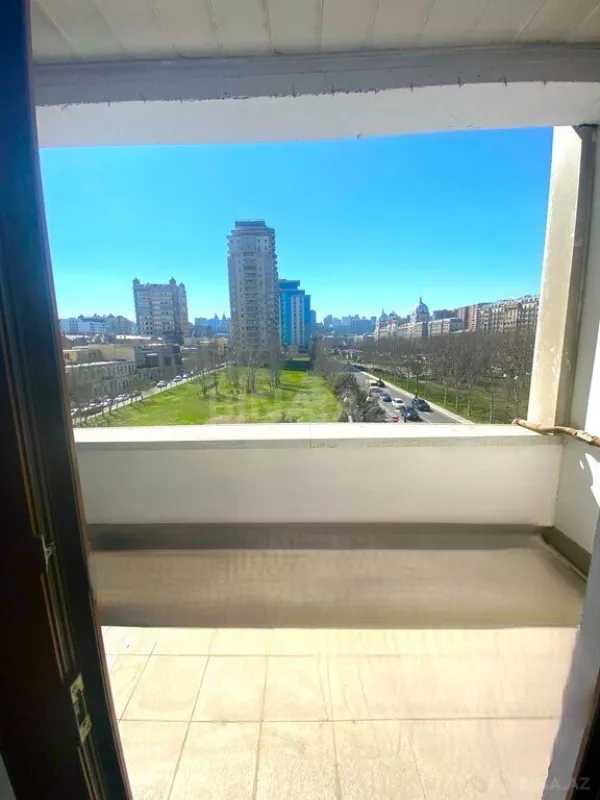 Kirayə verilir 3 otaqlı ofis 145 m²