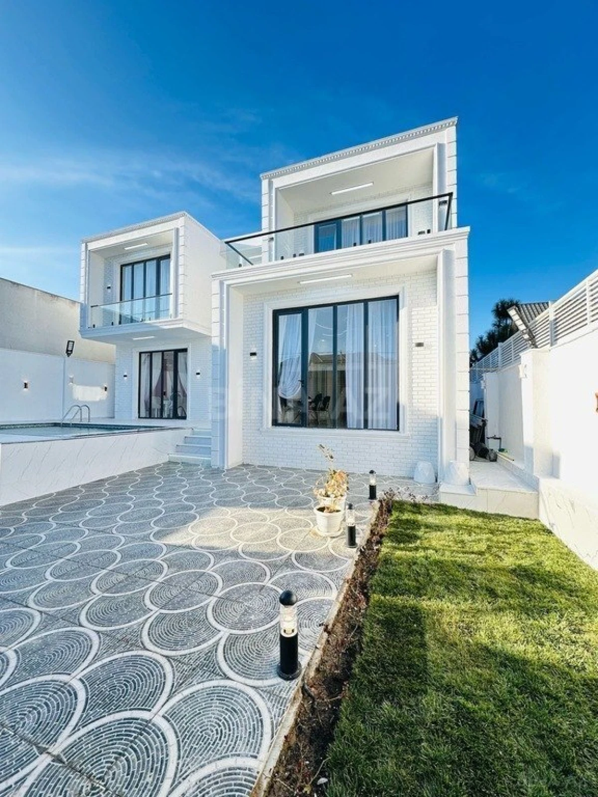 Kirayə verilir 4 otaqlı həyət evi 400 m²