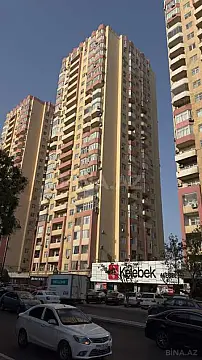 Satılır 4 otaqlı mənzil 145 m²