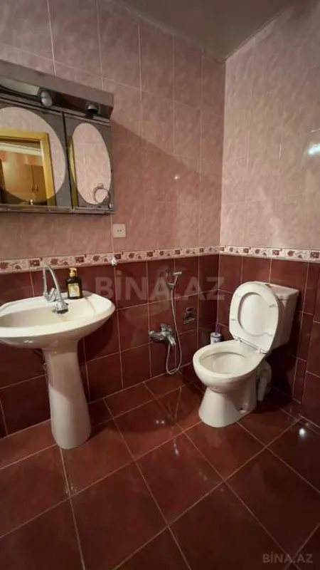 Satılır 4 otaqlı mənzil 145 m²